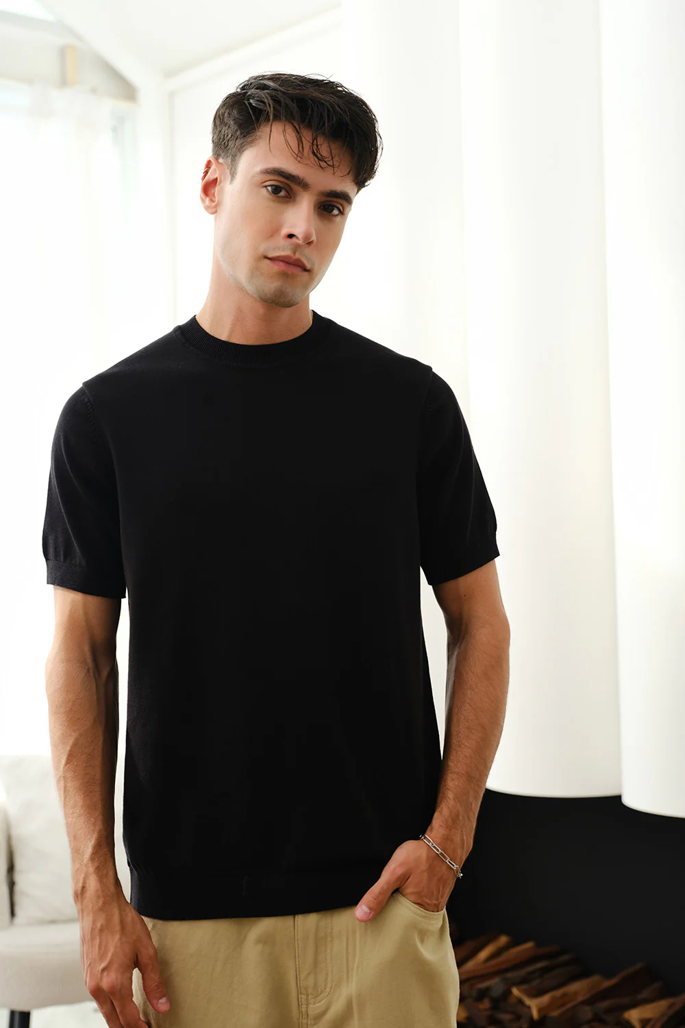 Black Knit Round Neck T-shirt - Image 5