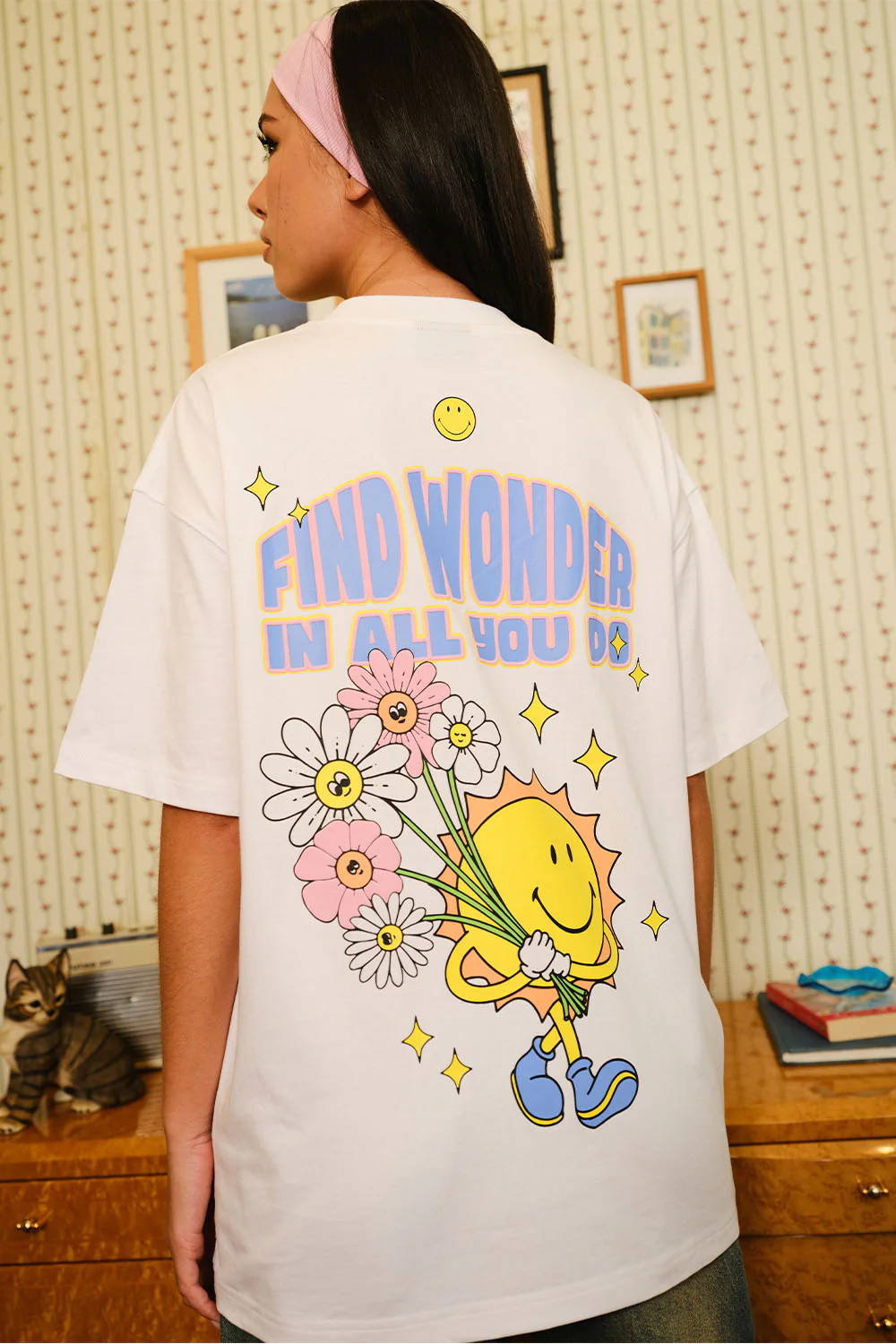 Find Wonder In All You Do Oversized T-shirt - Image 4