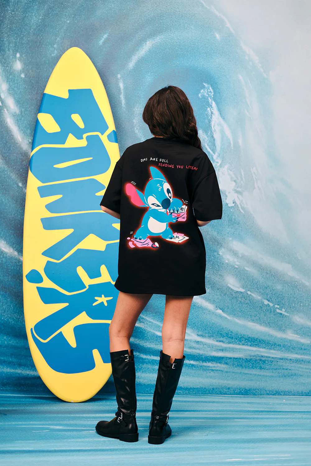 Friend in Need Oversized T-shirt - Image 5