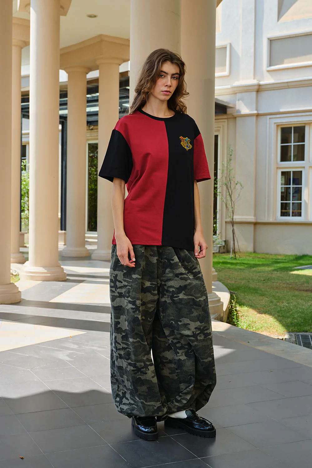Hogwarts Varsity Oversized T-shirt - Image 2