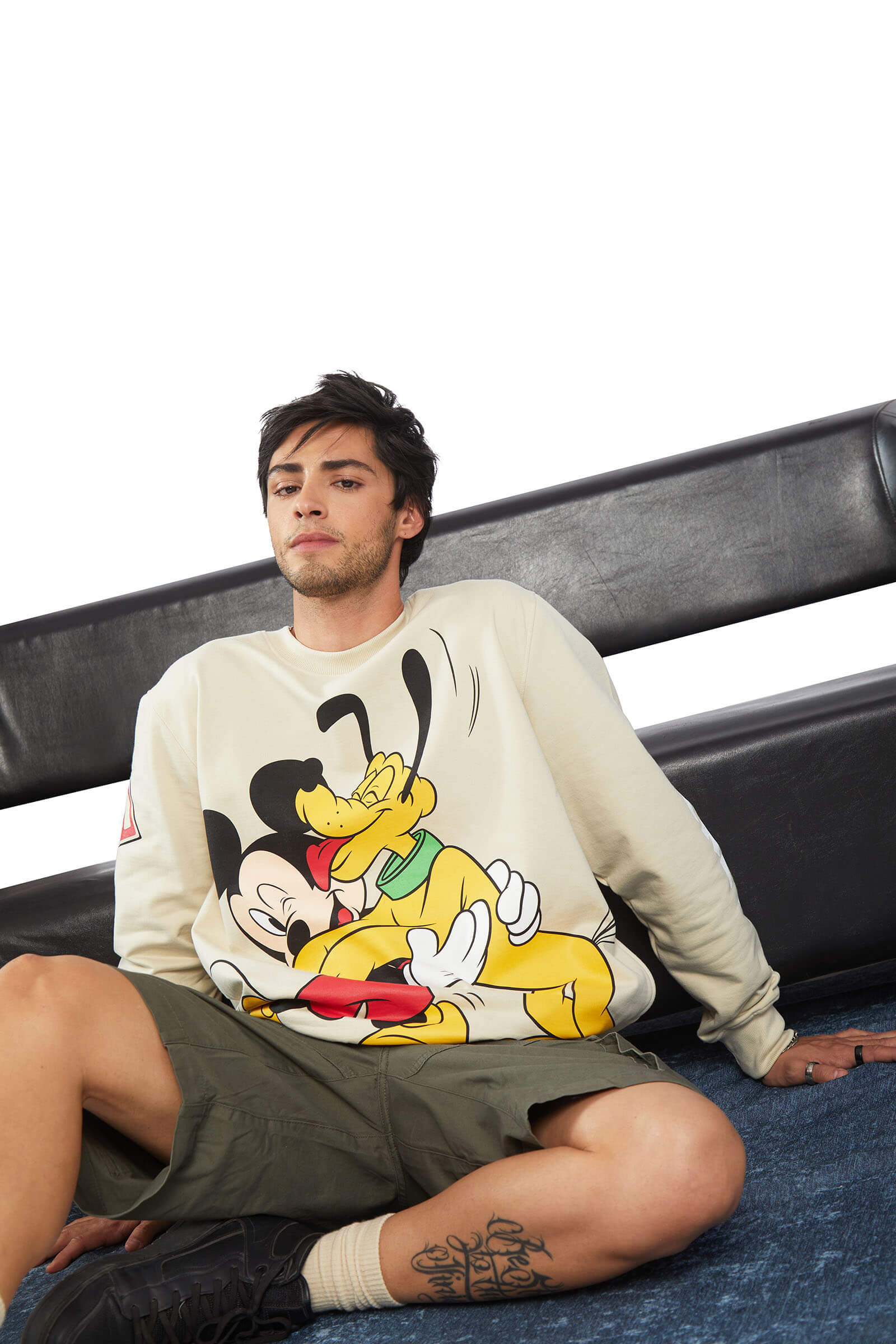 Mickey & Pluto Oversized Sweatshirt - Image 3