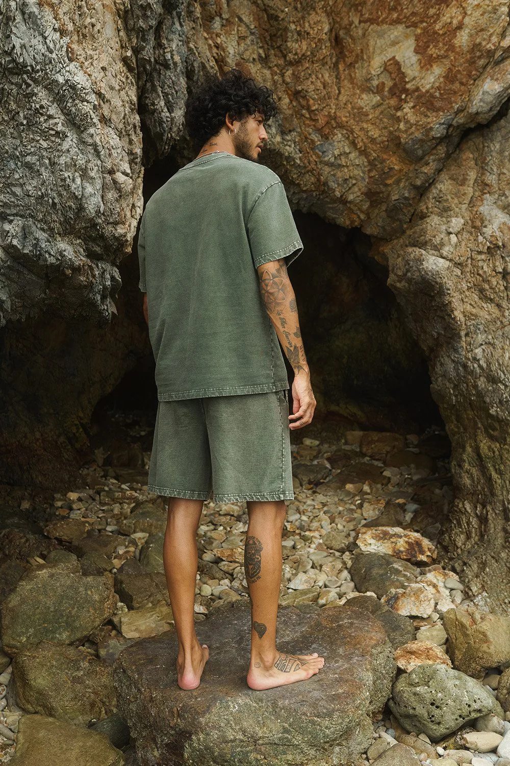 Olive Premium Heavyweight Faded Oversized T-shirt - Image 5