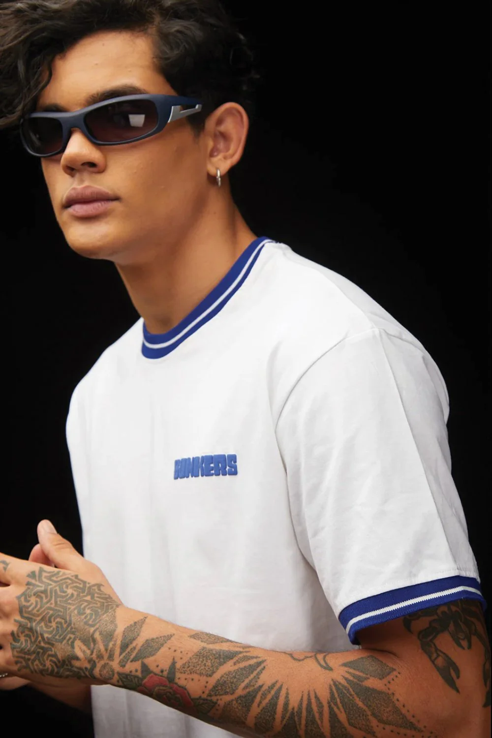 Outlined Collar Oversized T-shirt - Image 4