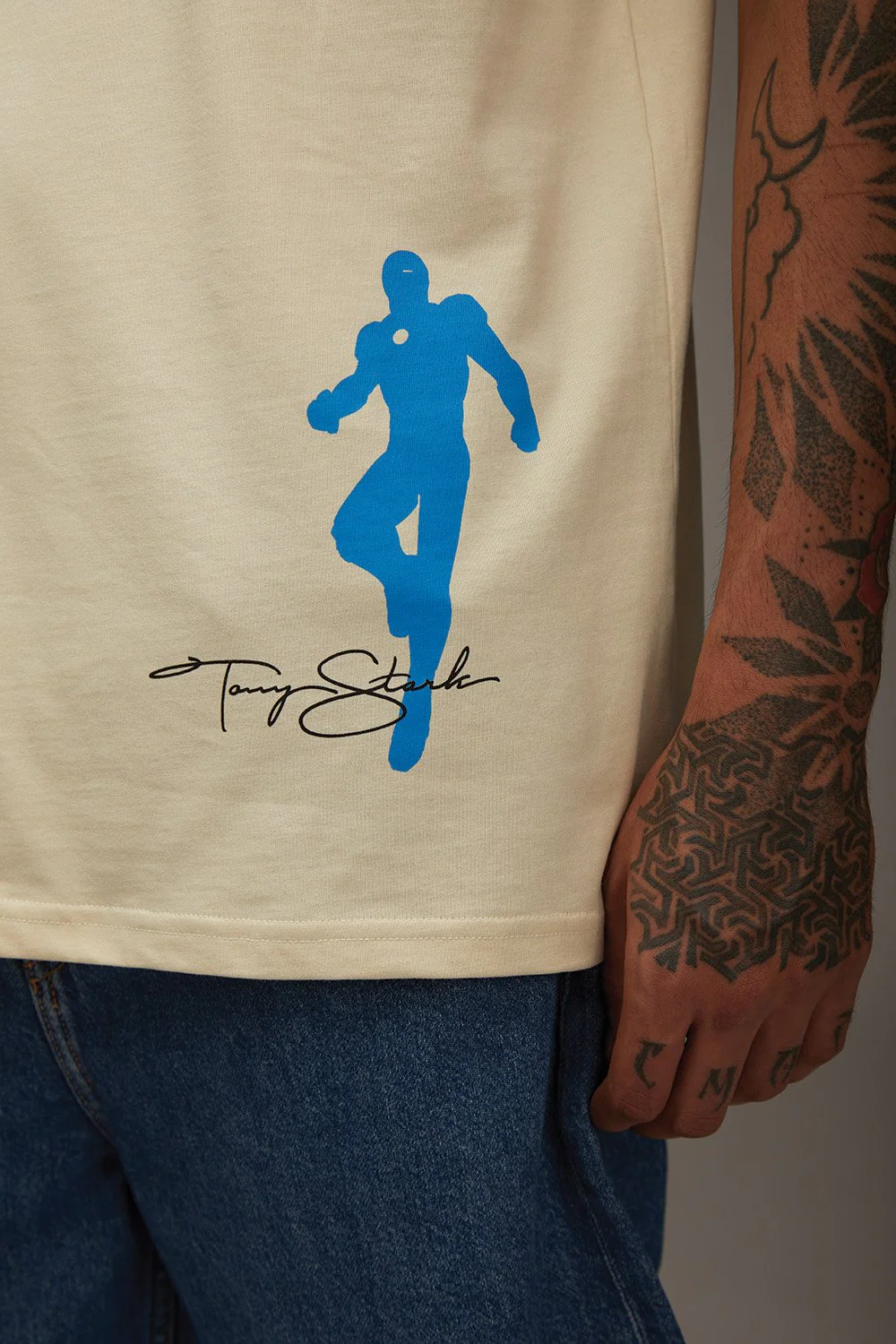 Signature Iron Man Oversized T-shirt - Image 6