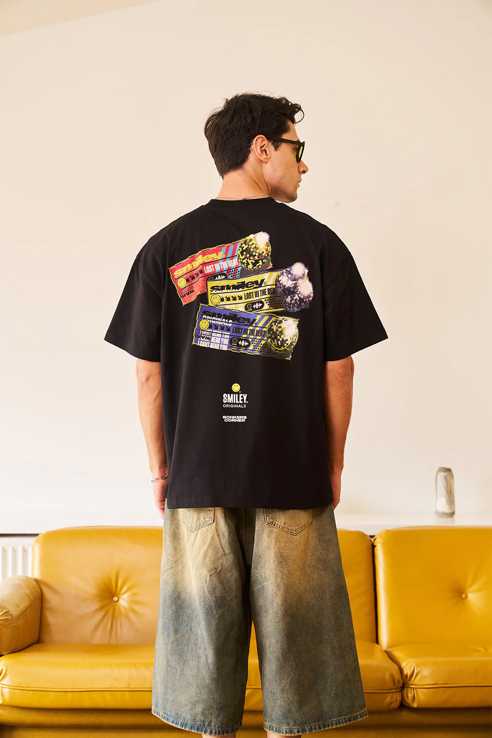 Smiley Lost In The Beat Oversized T-shirt - Image 9