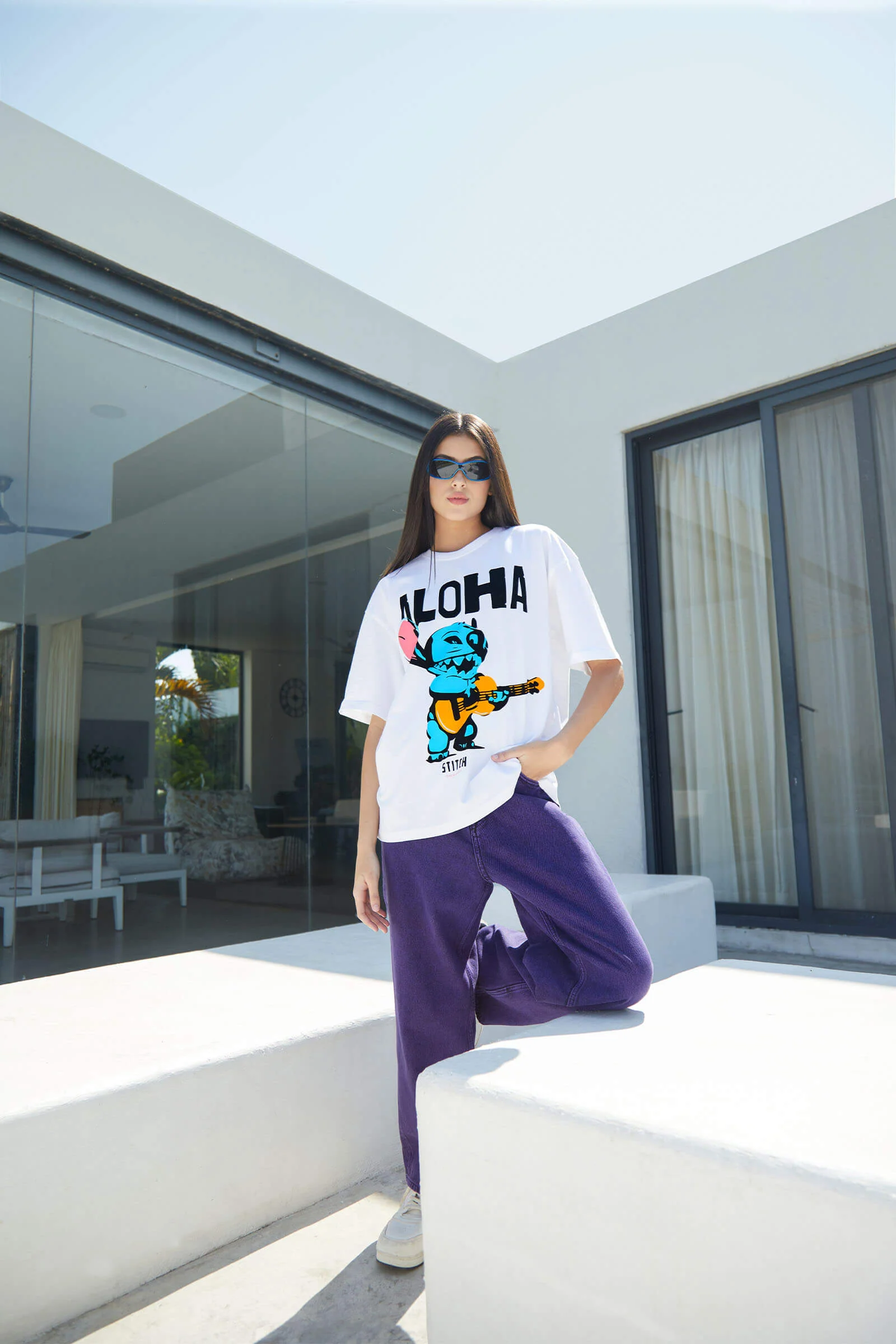 Stitch Oversized T-shirt - Image 4
