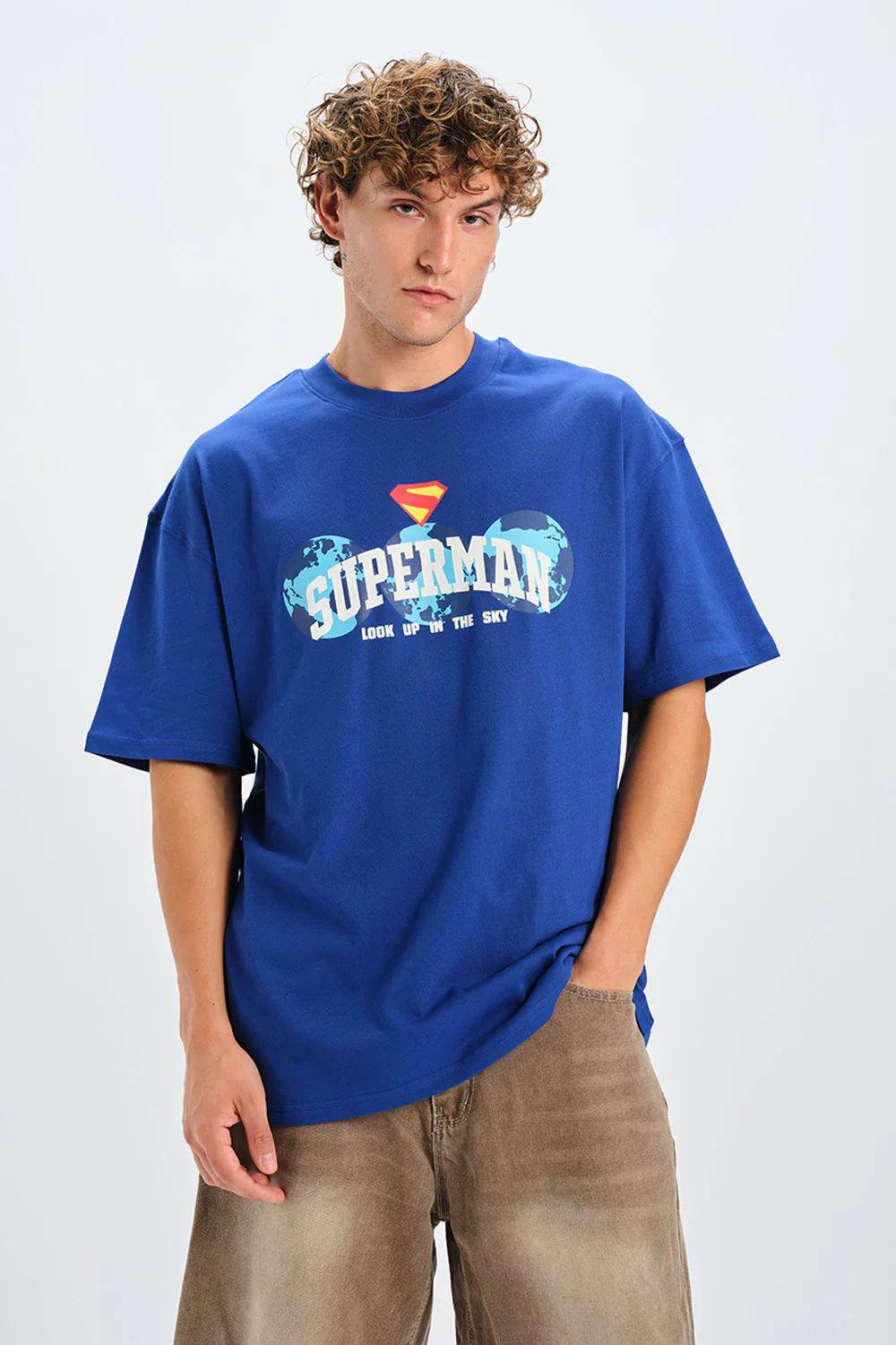 SuperMate Oversized T-shirt - Image 2