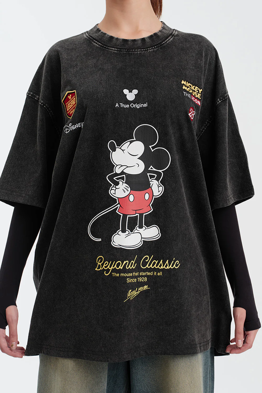 Timeless Mischief Oversized T-shirt - Image 3