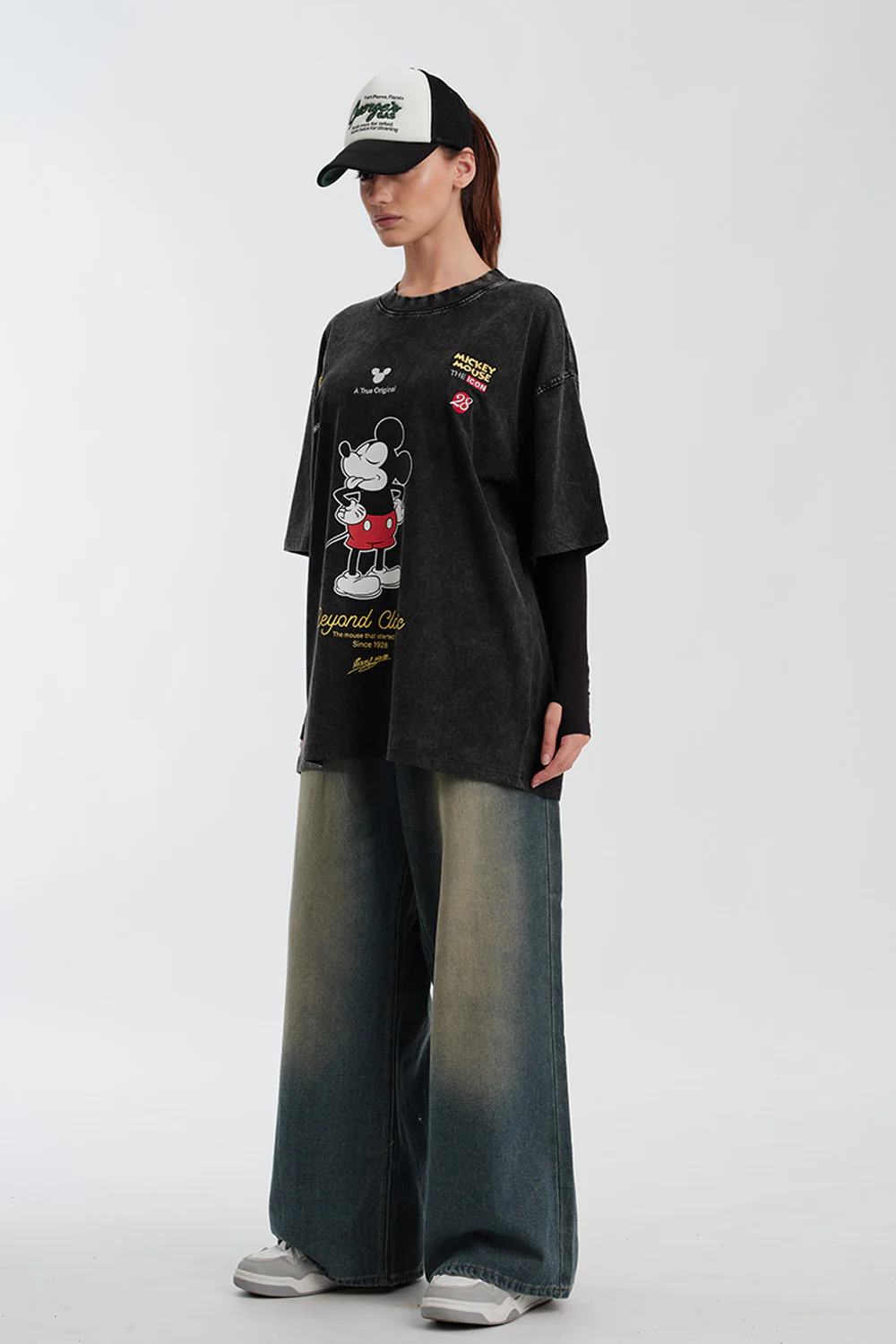 Timeless Mischief Oversized T-shirt - Image 4