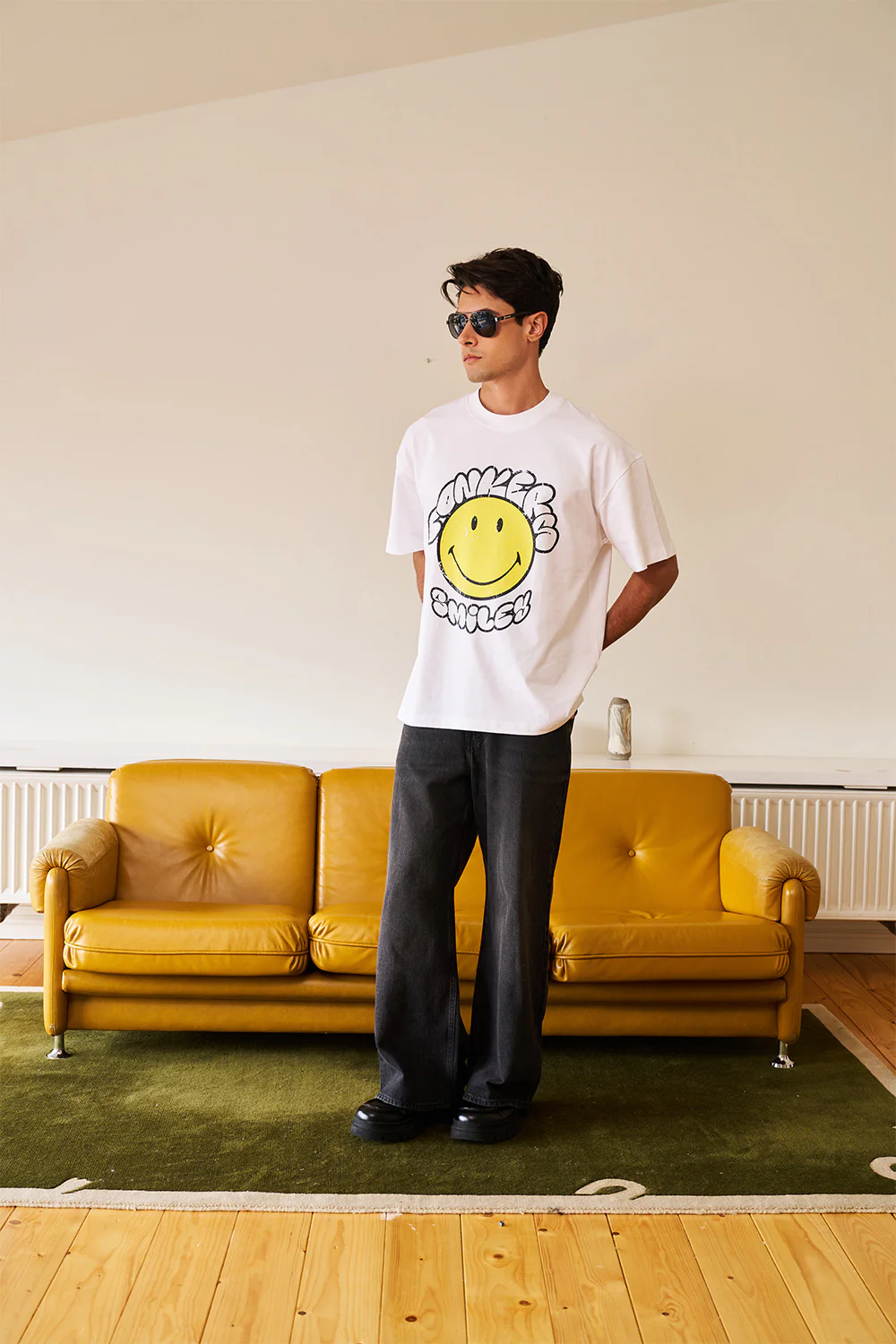 White Bonkers X Smiley Oversized T-shirt - Image 4