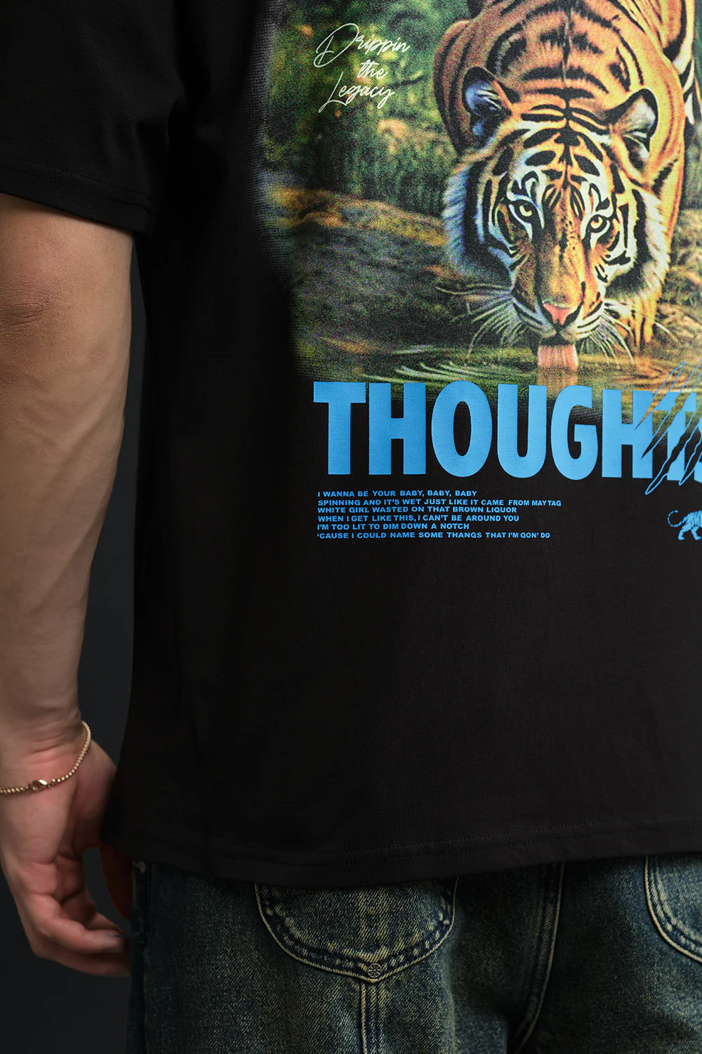 Wild Thoughts Oversized T-shirt - Image 5