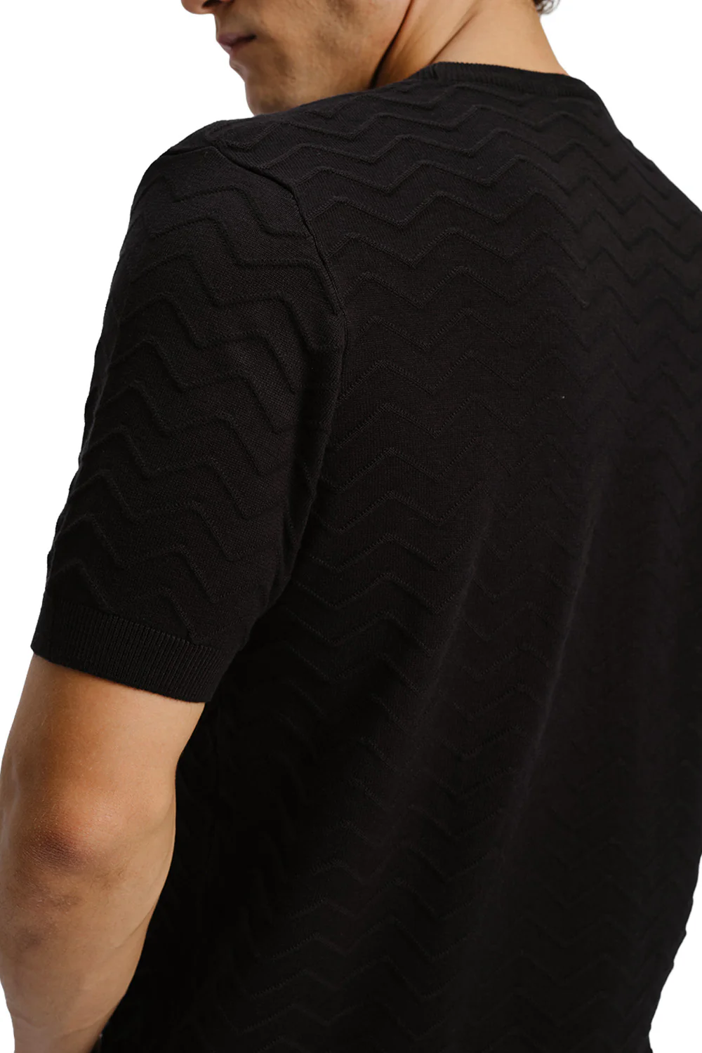 Zigzag Black Knit T-shirt - Image 3